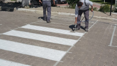 YAYA GEÇİTLERİNİN BOYANMA İŞLEMLERİ..