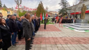 10 KASIM'DA ATAÜTÜRK'Ü SAYGIYLA ANDIK.